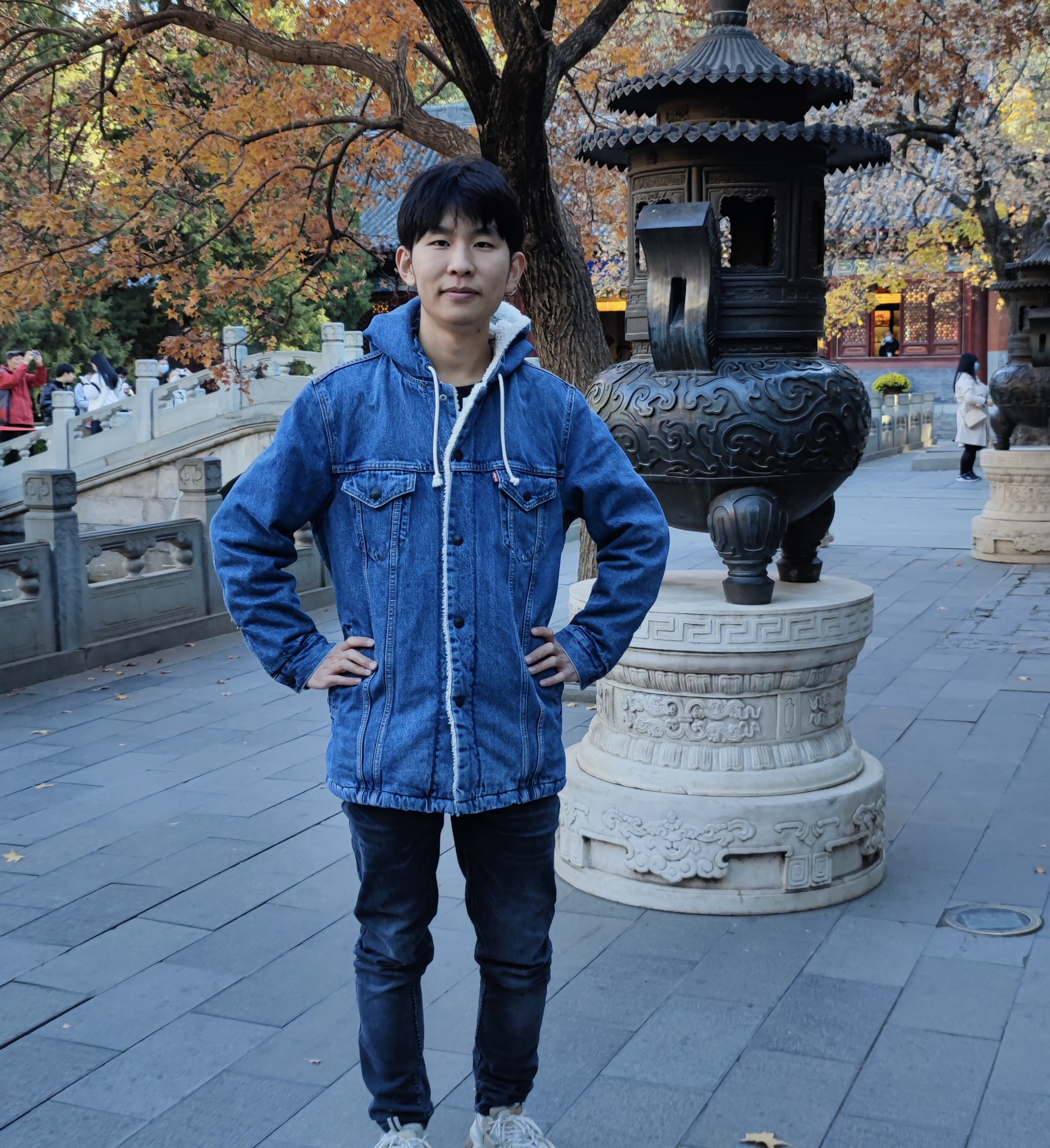 Bowen Li